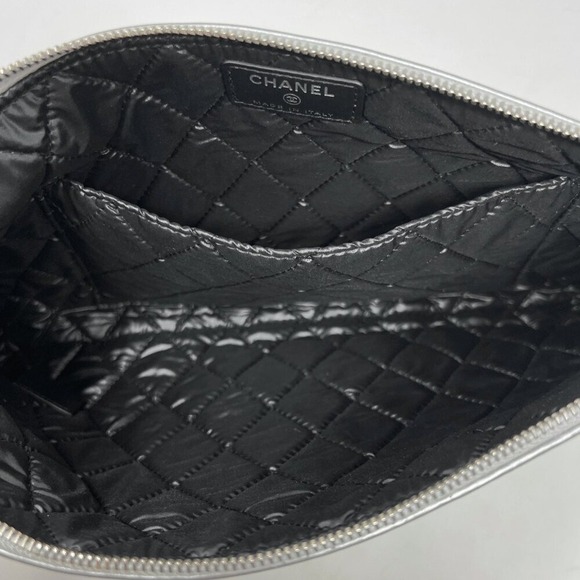 Chanel Silver Keyboard Clutch 31 Rue Cambon Robot Bag Rare 2016–2017 - Picture 5 of 11